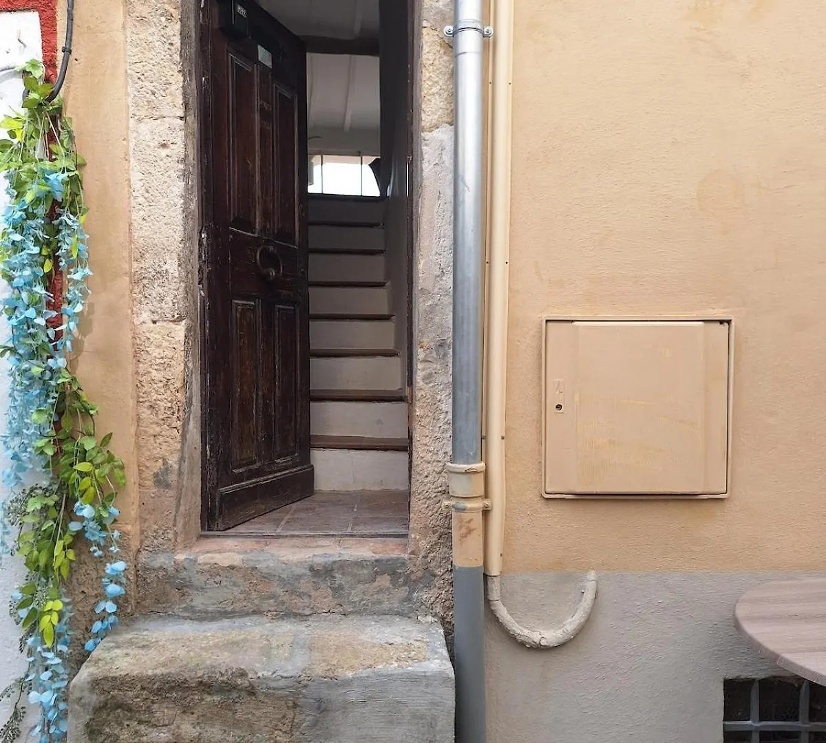 Vue Et Charme Provencal A Biot - La Maison Du Mitan Villa