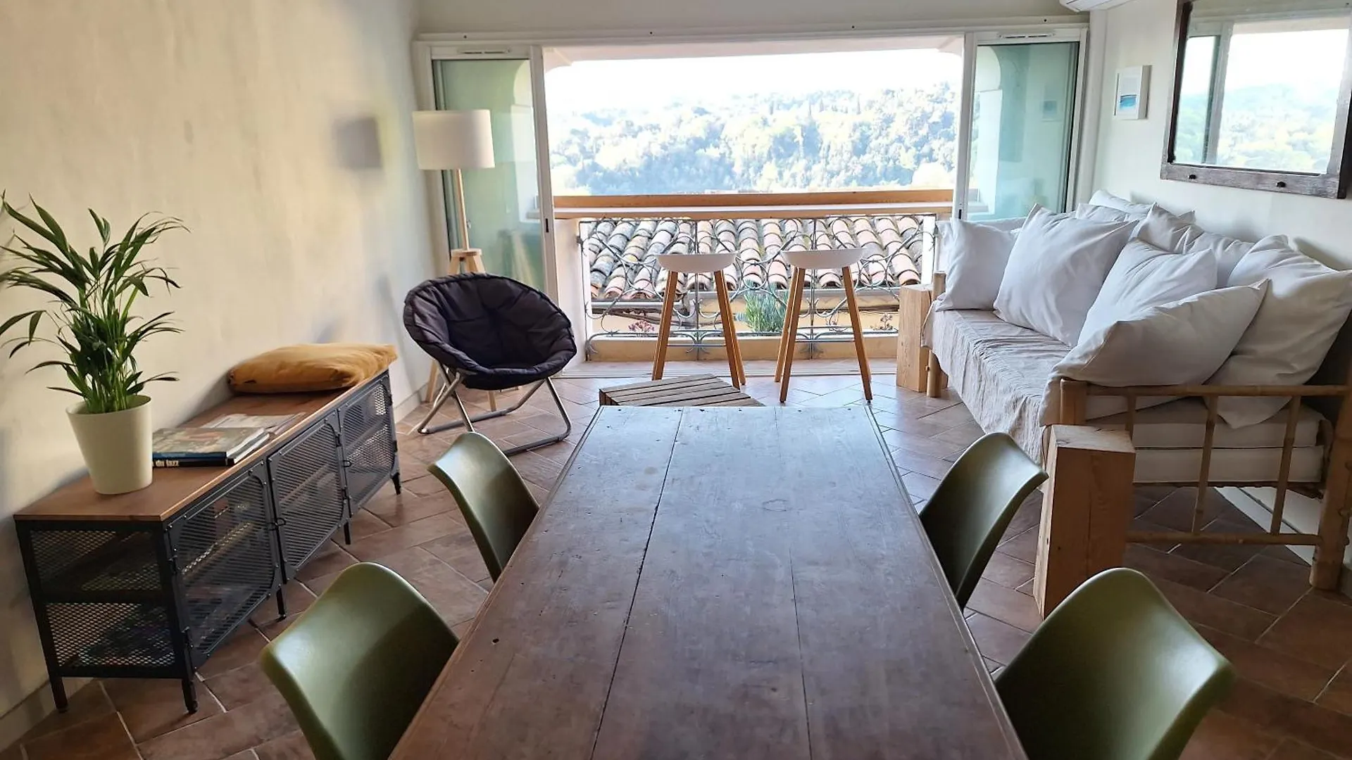 Vue Et Charme Provencal A Biot - La Maison Du Mitan France